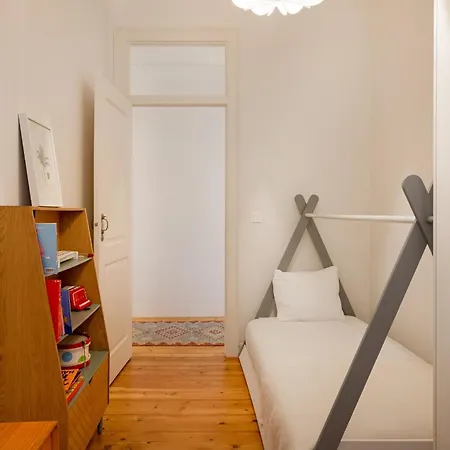 Alcantara Family Near Lx Factory Apartment *